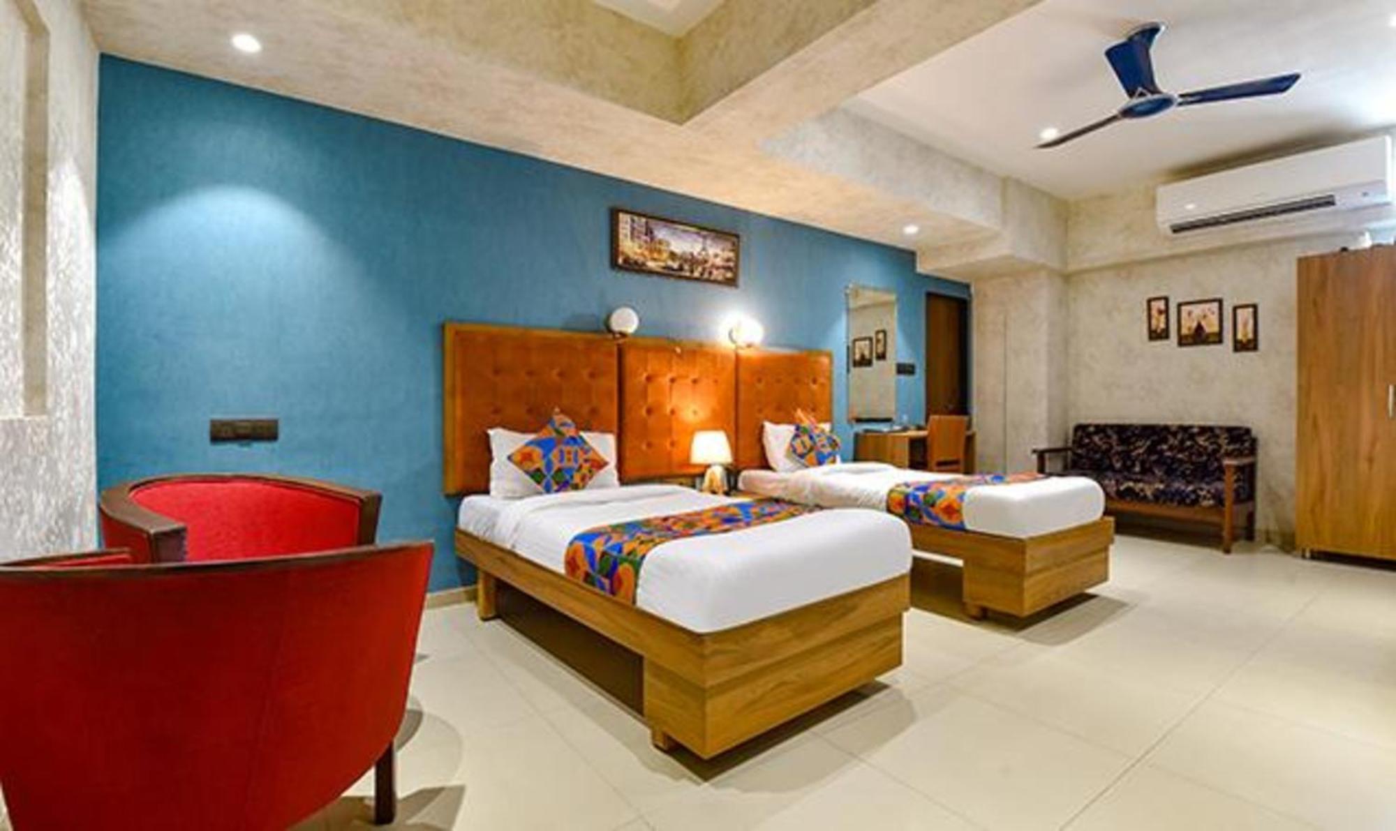 Fabhotel Siddharth Corporate - Vavol, Gandhinagar Exterior foto