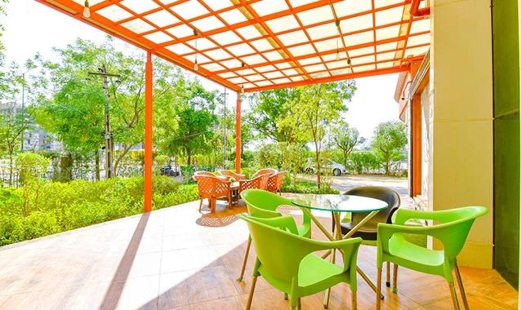 Fabhotel Siddharth Corporate - Vavol, Gandhinagar Exterior foto